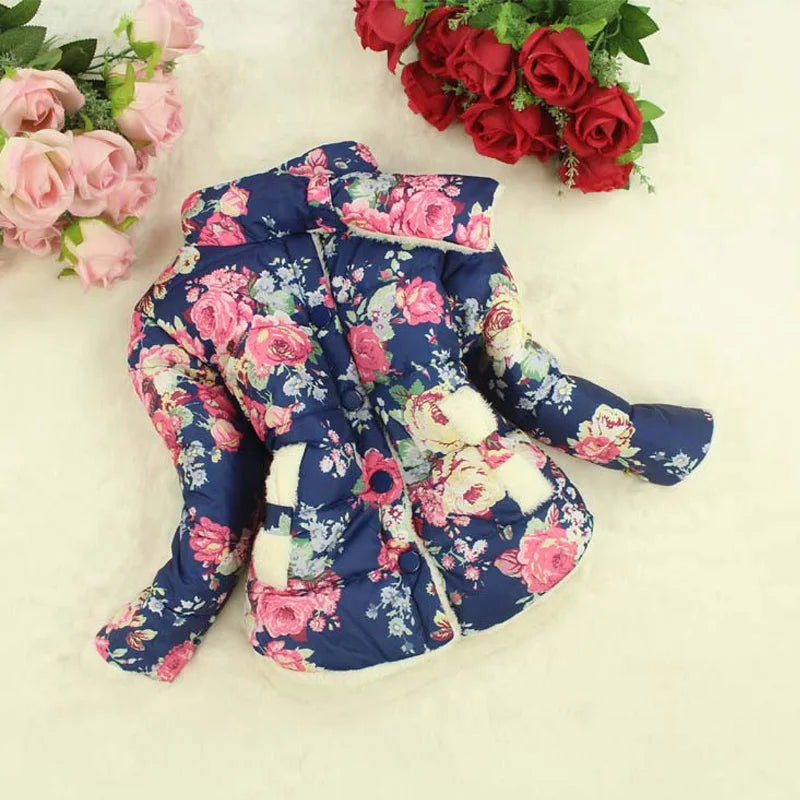 Girls' winter coat with warm and plush fashionable large flower coat